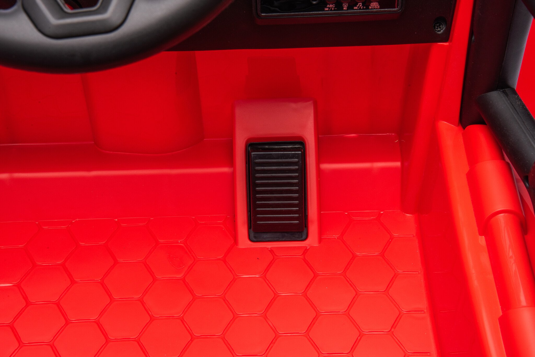 Jeep 12V Kids Car Red