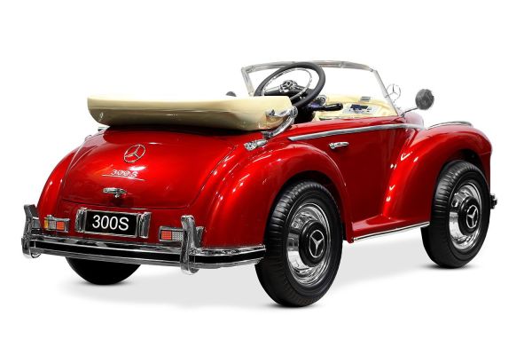 Mercedes 300S 12V Red