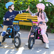 Rit op motor 24V Blauw